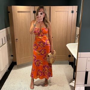 Absolutely stunning midi:maxi dress